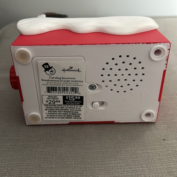 Hallmark 2018 Snow Many Memories Caroling Snowmen Christmas Decor - Picture 7 of 9